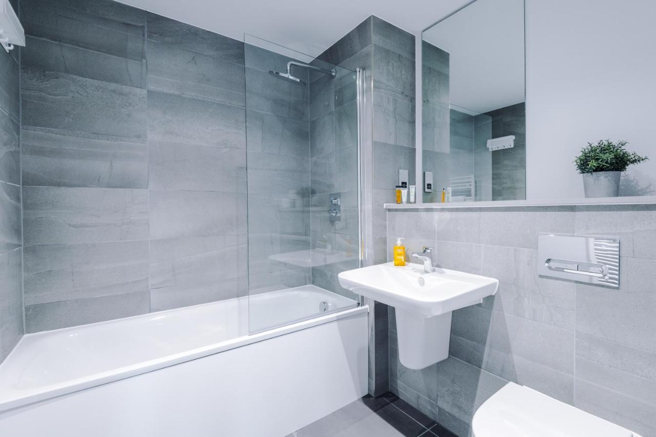 Hilltop Serviced Apartments - Deansgate Манчестер Екстер'єр фото